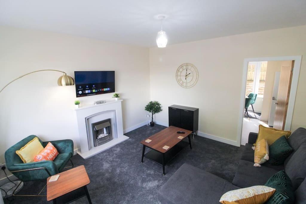 Modern 3 Bed, Contractors Welcome, Bradford Bradford  Exterior foto