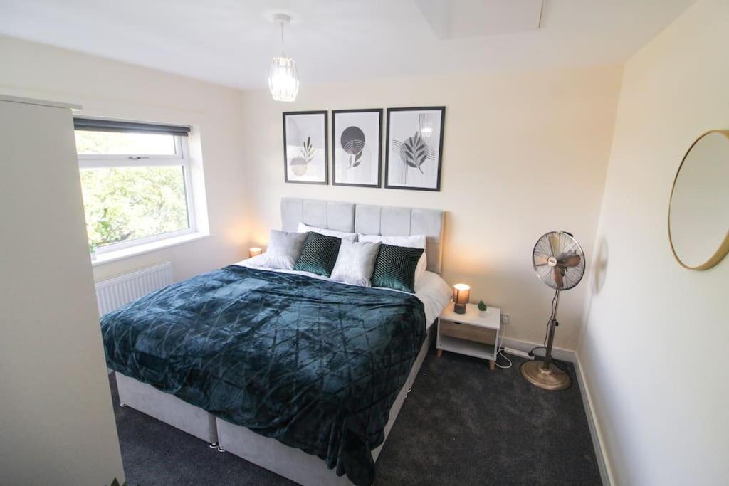 Modern 3 Bed, Contractors Welcome, Bradford Bradford  Exterior foto
