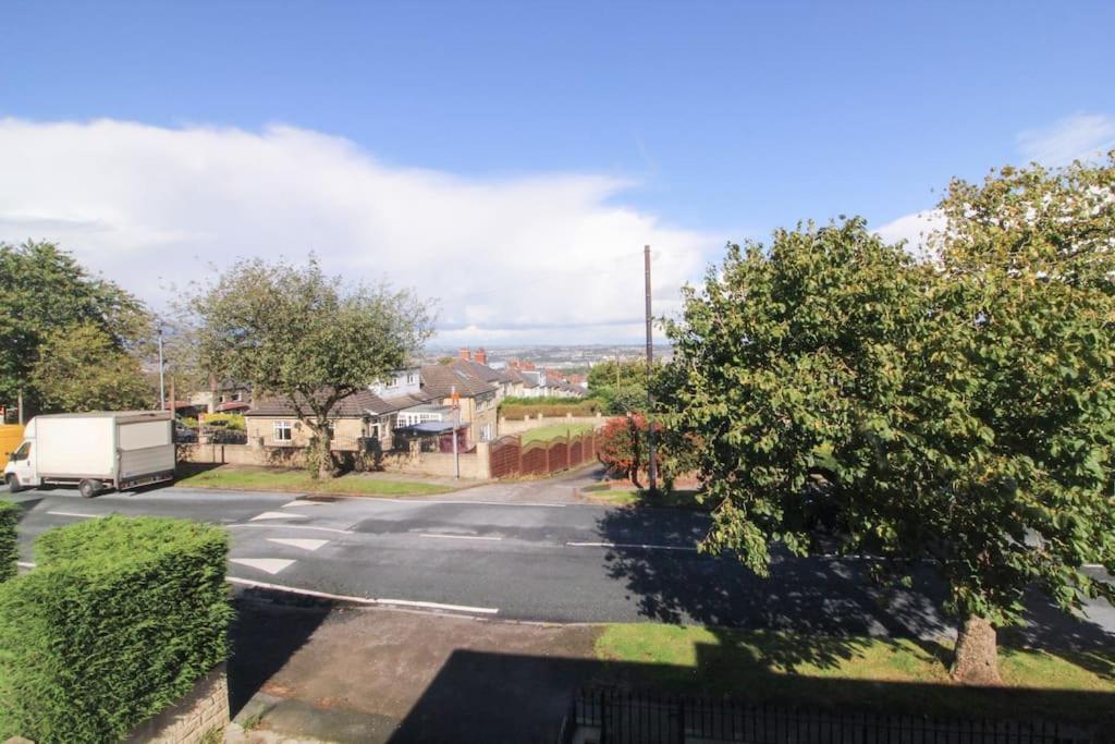 Modern 3 Bed, Contractors Welcome, Bradford Bradford  Exterior foto