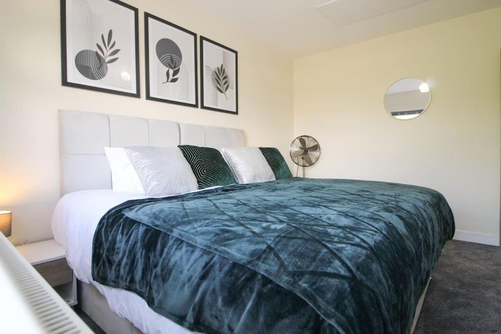 Modern 3 Bed, Contractors Welcome, Bradford Bradford  Exterior foto